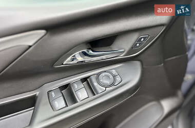 Хэтчбек Chevrolet Bolt EV 2023 в 