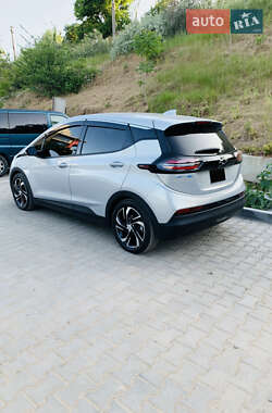 Хэтчбек Chevrolet Bolt EV 2021 в 
