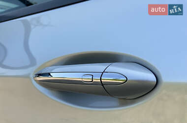 Хэтчбек Chevrolet Bolt EV 2017 в 