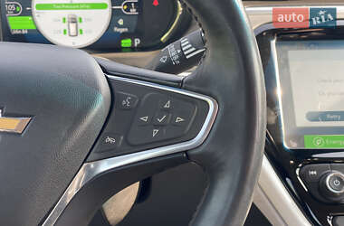 Хэтчбек Chevrolet Bolt EV 2017 в 