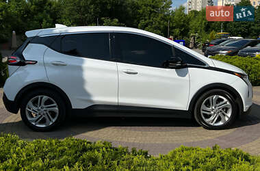 Хэтчбек Chevrolet Bolt EV 2023 в 