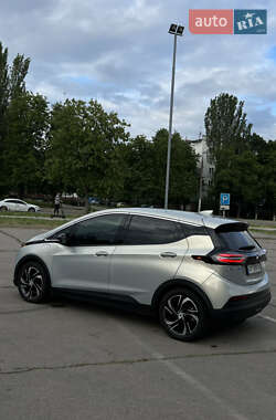 Хэтчбек Chevrolet Bolt EV 2023 в 