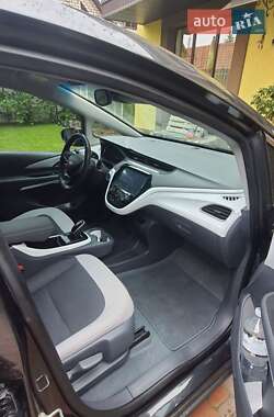 Хэтчбек Chevrolet Bolt EV 2021 в 