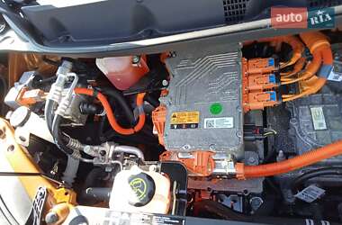 Хэтчбек Chevrolet Bolt EV 2017 в 