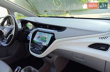 Хэтчбек Chevrolet Bolt EV 2017 в 