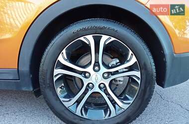Хэтчбек Chevrolet Bolt EV 2017 в 
