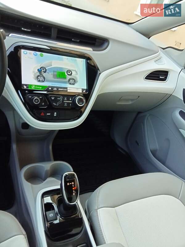 Хэтчбек Chevrolet Bolt EV 2017 в Ужгороде
