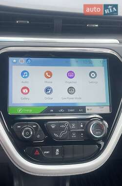 Хэтчбек Chevrolet Bolt EV 2017 в 