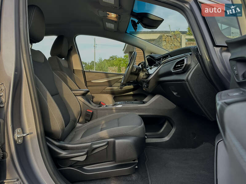 Хетчбек Chevrolet Bolt EV 2023 в Стрию фото 88 Хетчбек Chevrolet Bolt EV 2023 в Стрию