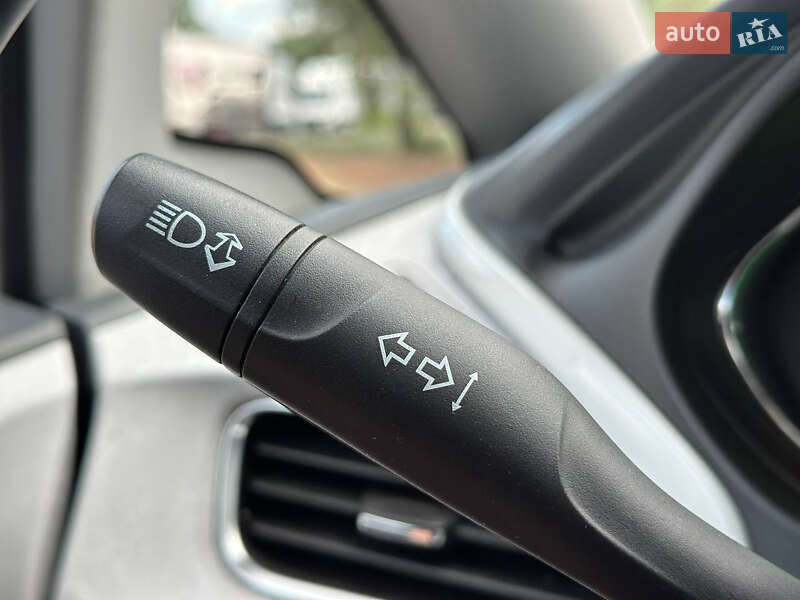 Хетчбек Chevrolet Bolt EV 2017 в Дніпрі