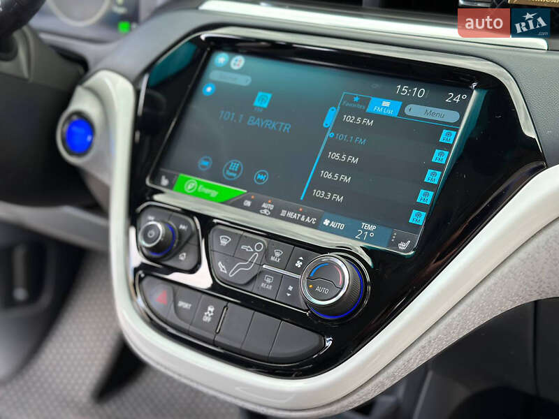 Хетчбек Chevrolet Bolt EV 2017 в Дніпрі