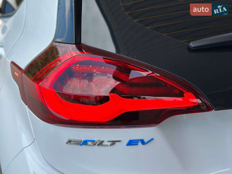 Хетчбек Chevrolet Bolt EV 2017 в Дніпрі
