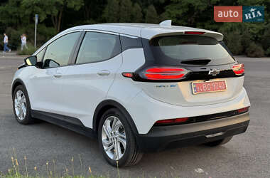 Хэтчбек Chevrolet Bolt EV 2023 в 
