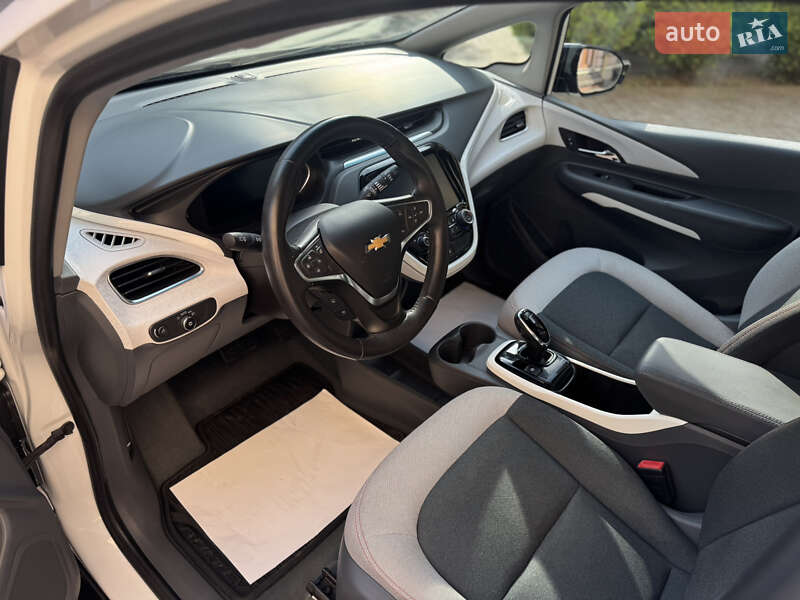 Хетчбек Chevrolet Bolt EV 2017 в Чернівцях