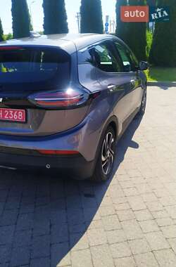 Хэтчбек Chevrolet Bolt EV 2021 в 