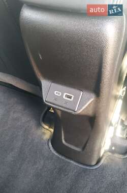 Хэтчбек Chevrolet Bolt EV 2021 в 