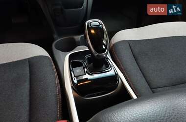 Хэтчбек Chevrolet Bolt EV 2020 в 