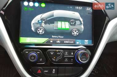 Хетчбек Chevrolet Bolt EV 2017 в 