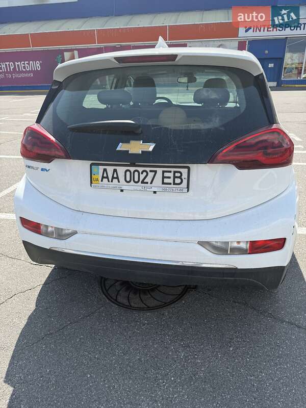 Хэтчбек Chevrolet Bolt EV 2017 в Киеве