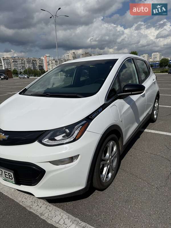 Хэтчбек Chevrolet Bolt EV 2017 в Киеве