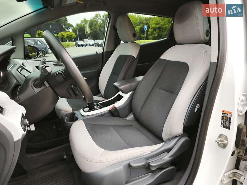 Хетчбек Chevrolet Bolt EV 2019 в Львові фото 18 Хетчбек Chevrolet Bolt EV 2019 в Львові