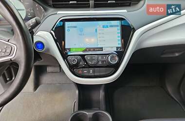 Хэтчбек Chevrolet Bolt EV 2017 в 