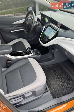Хэтчбек Chevrolet Bolt EV 2017 в 