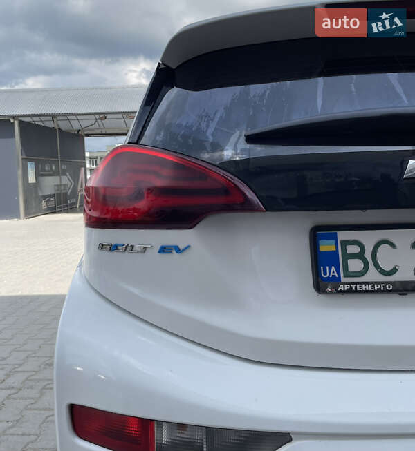 Хэтчбек Chevrolet Bolt EV 2017 в Львове фото 9 Хэтчбек Chevrolet Bolt EV 2017 в Львове