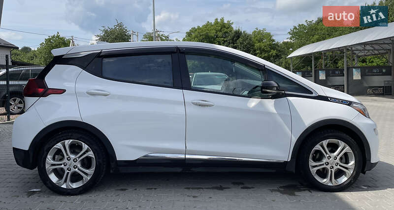 Хэтчбек Chevrolet Bolt EV 2017 в Львове фото 6 Хэтчбек Chevrolet Bolt EV 2017 в Львове