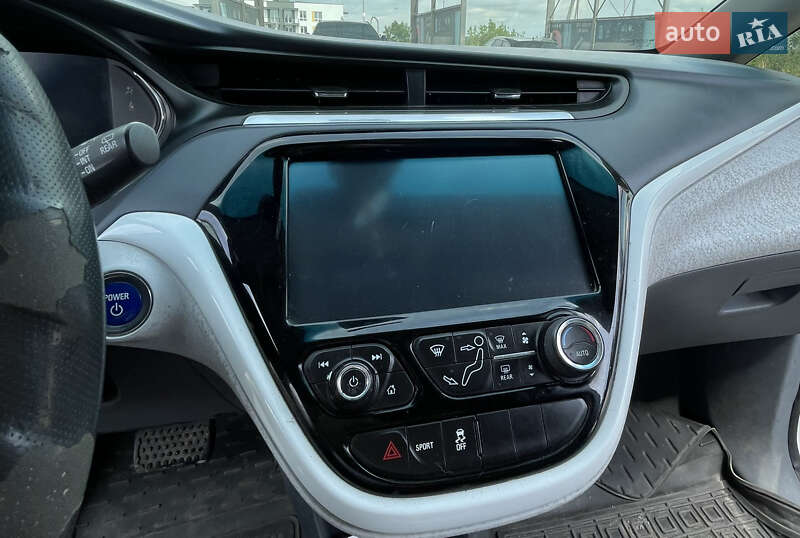 Хэтчбек Chevrolet Bolt EV 2017 в Львове фото 13 Хэтчбек Chevrolet Bolt EV 2017 в Львове