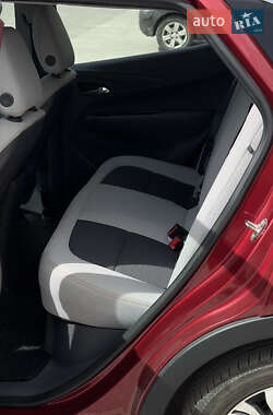 Хэтчбек Chevrolet Bolt EV 2018 в 