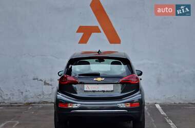 Хэтчбек Chevrolet Bolt EV 2018 в 