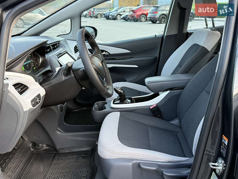 Хэтчбек Chevrolet Bolt EV 2019 в Киеве