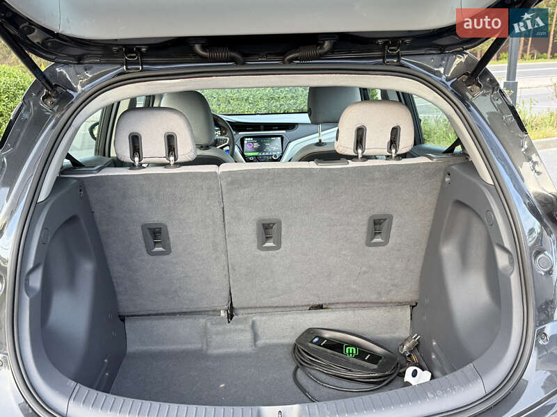 Хэтчбек Chevrolet Bolt EV 2019 в Киеве