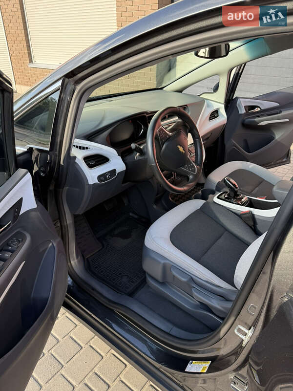 Хэтчбек Chevrolet Bolt EV 2016 в Днепре фото 10 Хэтчбек Chevrolet Bolt EV 2016 в Днепре