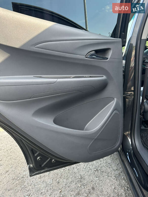 Хэтчбек Chevrolet Bolt EV 2018 в Киеве