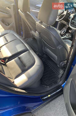 Хэтчбек Chevrolet Bolt EV 2017 в 