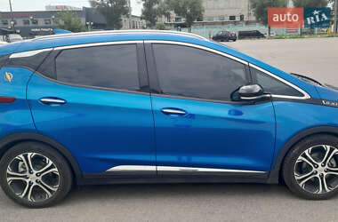 Хэтчбек Chevrolet Bolt EV 2020 в 