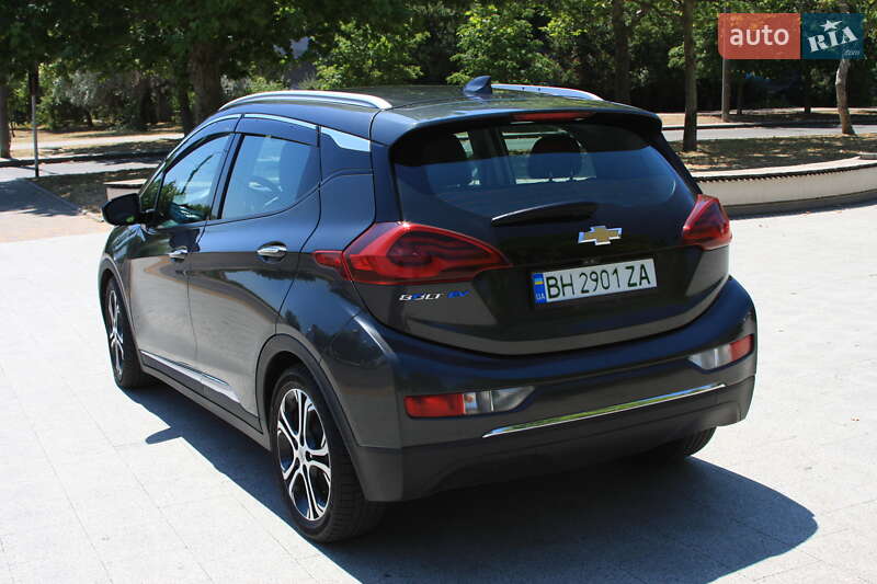 Хетчбек Chevrolet Bolt EV 2017 в Южному фото 4 Хетчбек Chevrolet Bolt EV 2017 в Южному