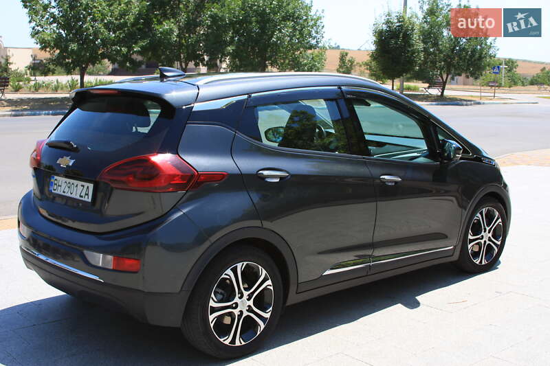 Хетчбек Chevrolet Bolt EV 2017 в Южному фото 8 Хетчбек Chevrolet Bolt EV 2017 в Южному