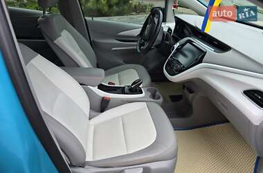 Хэтчбек Chevrolet Bolt EV 2020 в 