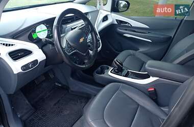 Хэтчбек Chevrolet Bolt EV 2017 в 