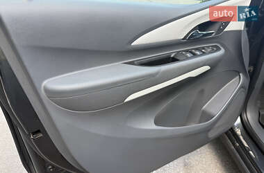 Хетчбек Chevrolet Bolt EV 2021 в 