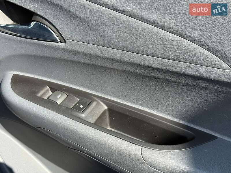 Хэтчбек Chevrolet Bolt EV 2017 в Ровно