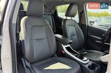 Хэтчбек Chevrolet Bolt EV 2017 в 