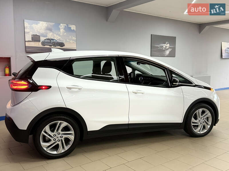 Хэтчбек Chevrolet Bolt EV 2023 в Львове