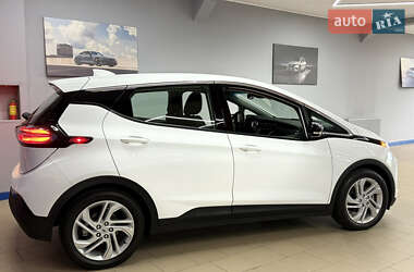Хэтчбек Chevrolet Bolt EV 2023 в 