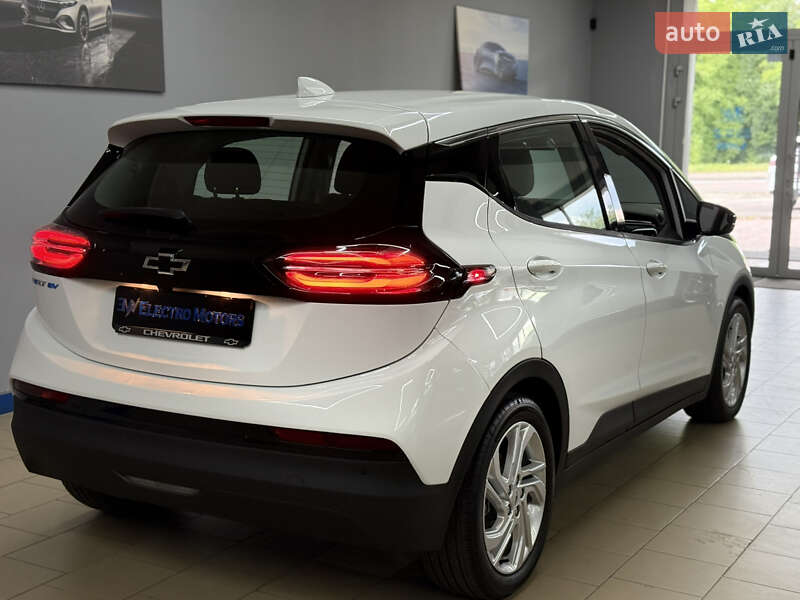 Хэтчбек Chevrolet Bolt EV 2023 в Львове