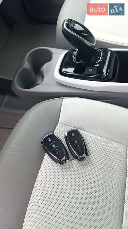Хэтчбек Chevrolet Bolt EV 2017 в Киеве