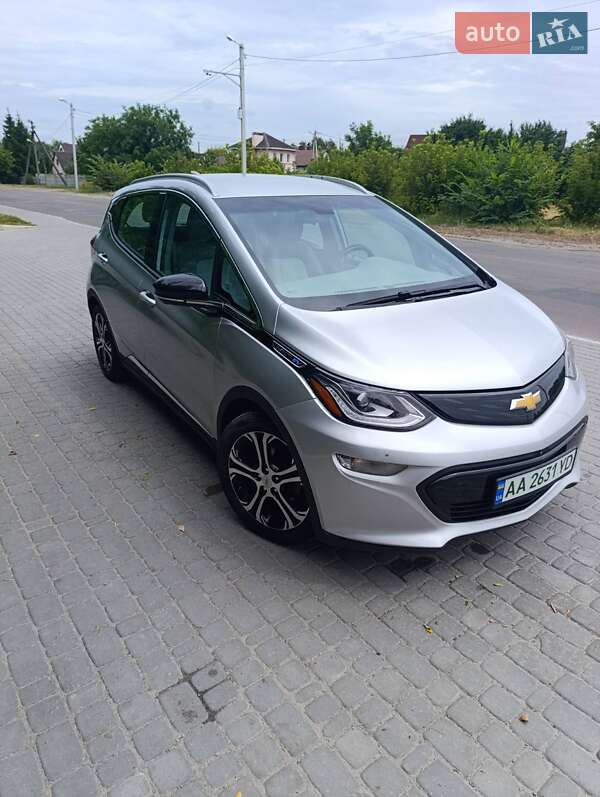 Хэтчбек Chevrolet Bolt EV 2017 в Киеве